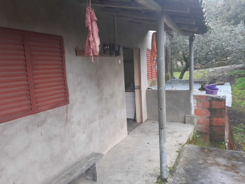 Casa aldeia para restauro