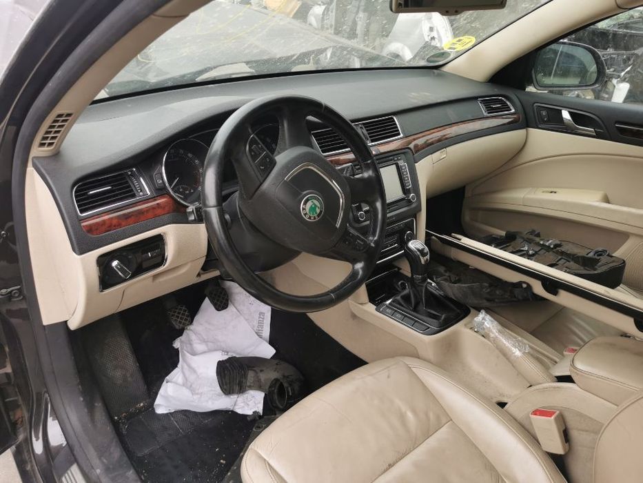 Peças Skoda Superb Combi 1.9 TDI do ano 2010