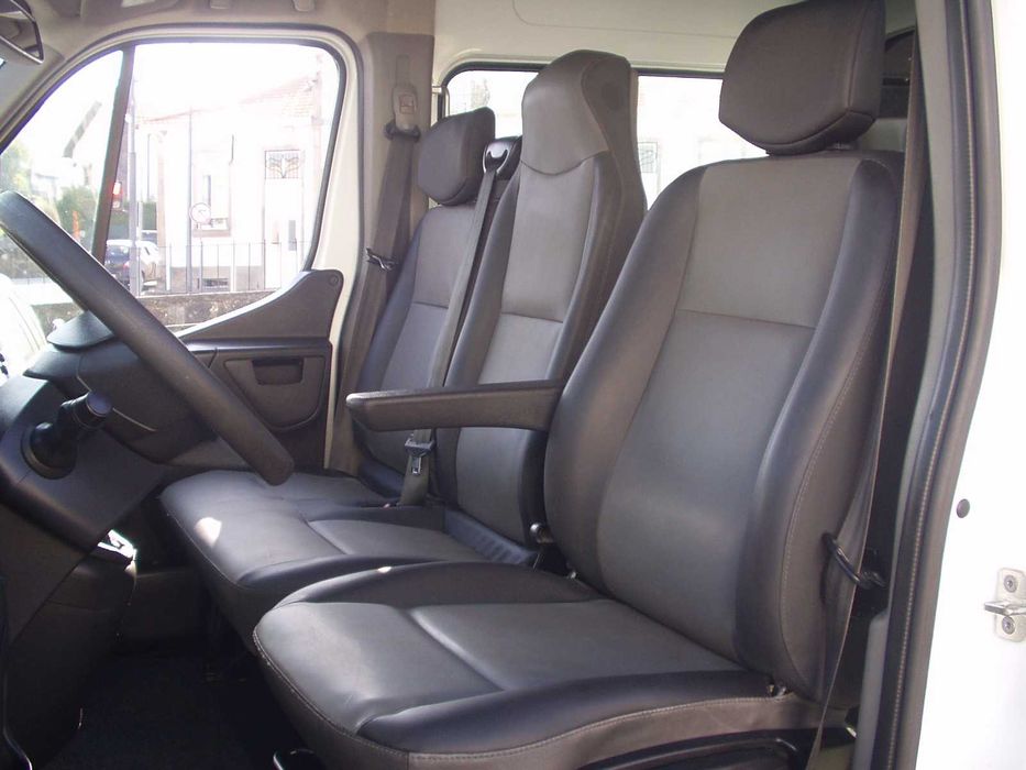 Renault Master 2.3 DCI 130cv L2H2 **7 Lugares**