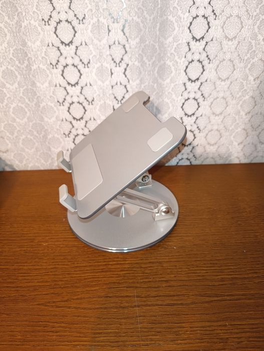 Obrotowy stojak na tablet