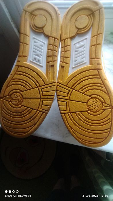 Оригинал Nike,стильные,лёгкие,новые кроссовки