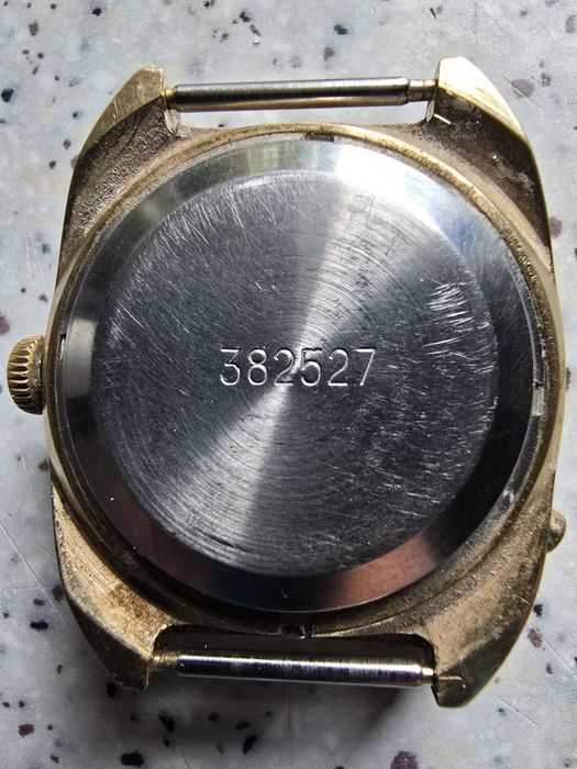 Часы    наручные