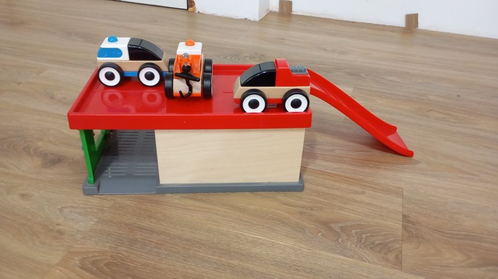 Garagem com 3 carros - Lillabo