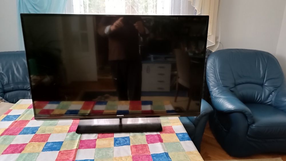 Продам телевізор Philips 42.