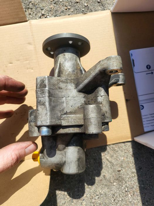 Продам гур на бмв е38