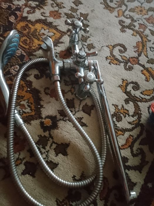 Продам кран смеситель