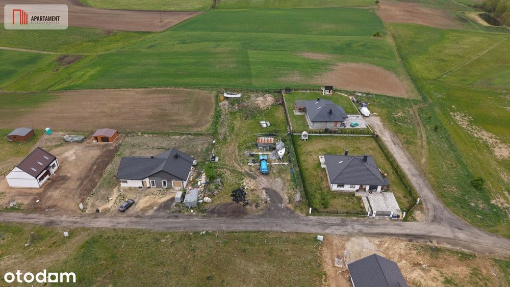 Działka budowlana 2437 m² – Stradomno