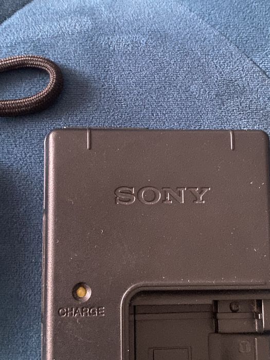 Sony Cyber-shot + Carregador Original + Bateria + Cartão 1 GB