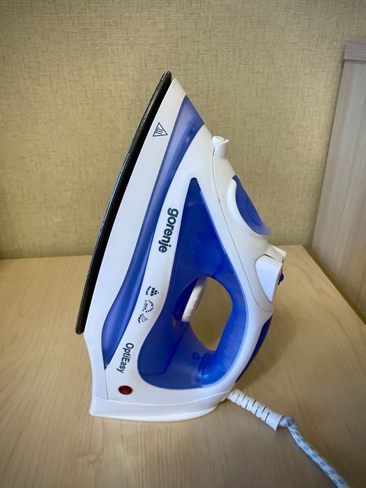 Праска Gorenje SIH 1800 BT