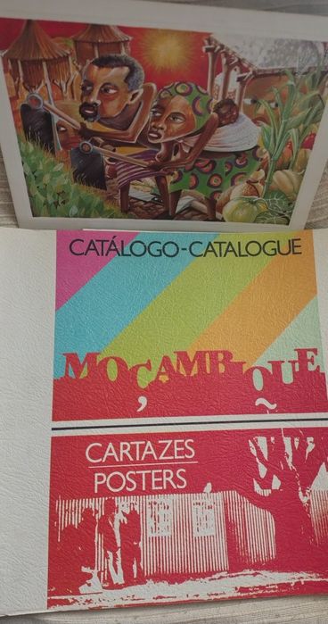 Raridade: Catálogo Cartazes Moçambique (1988) + Postal Autografado (1983) – Coleção Teresa Rosa de Oliveira