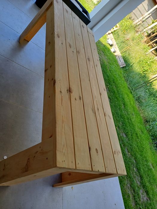 Duży stół  sosonowy