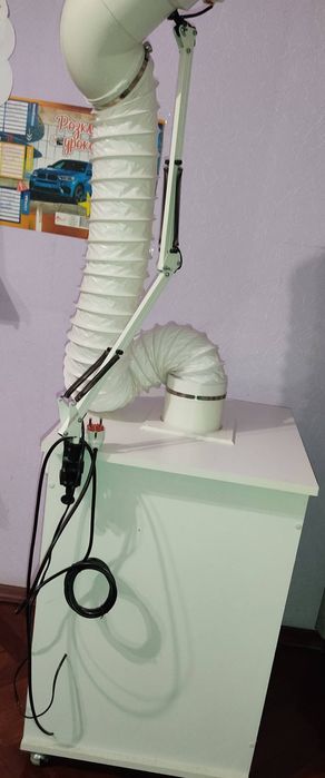 Продам професійну витяжку для педикюру/манікюру