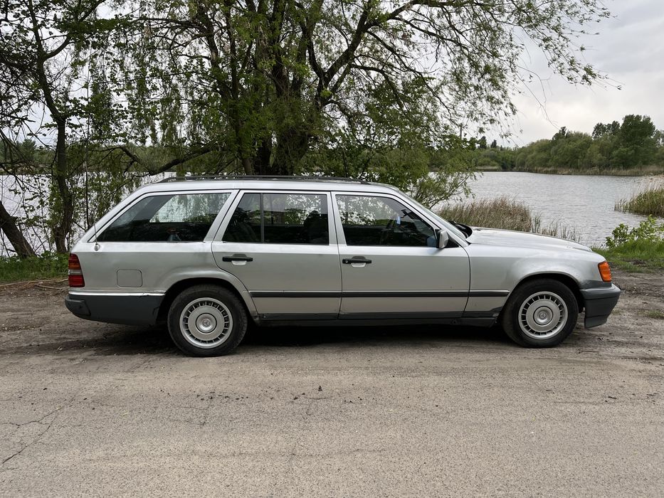 Мерседес 124 універсал в доброму стані  можливий обмін на мото