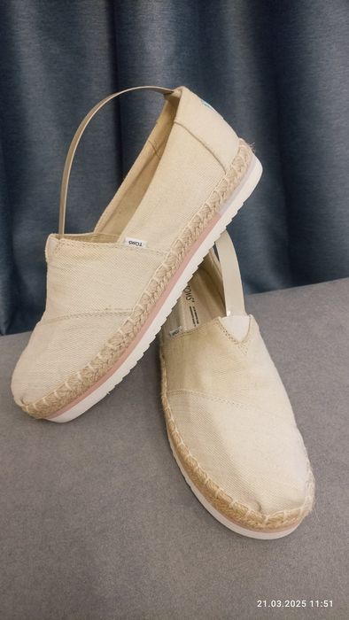 Еспадрильї Toms.