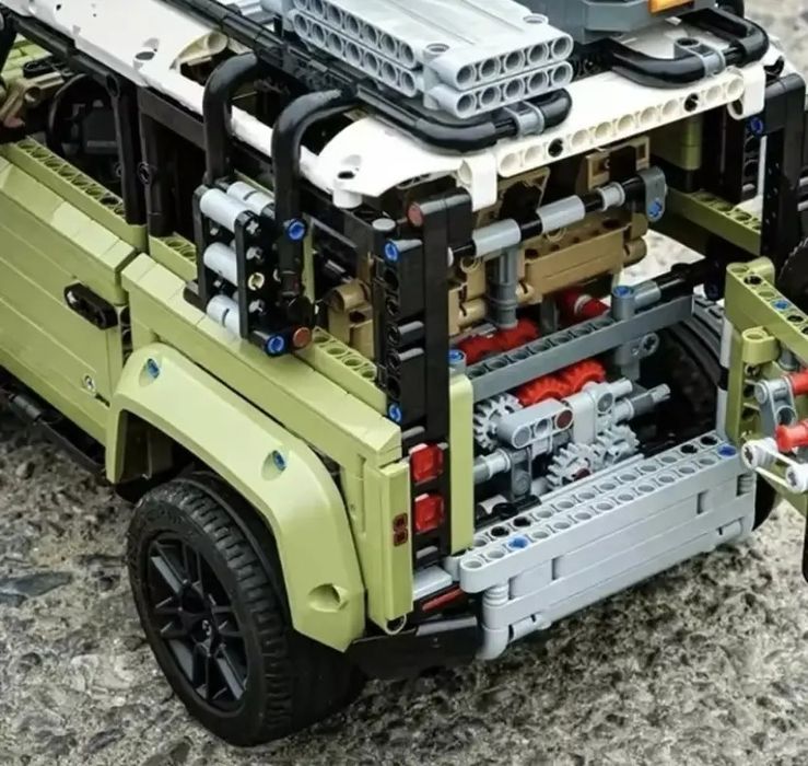Конструктор Land Rover Defender 2573 деталі  1:1 LEGO