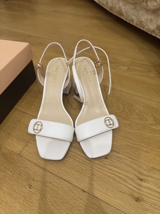 Продам босоніжки Twinset