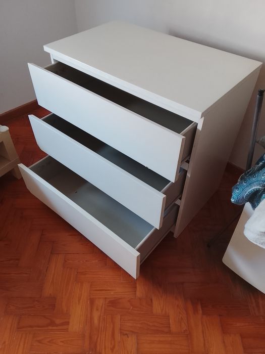 Cómoda IKEA 3gavetas
