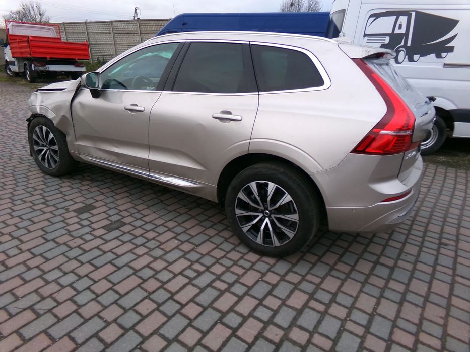 Volvo XC 60 xc60 23 tyś km 2,0 diesel hybrid zarerjestrowany , bogata wersja panor