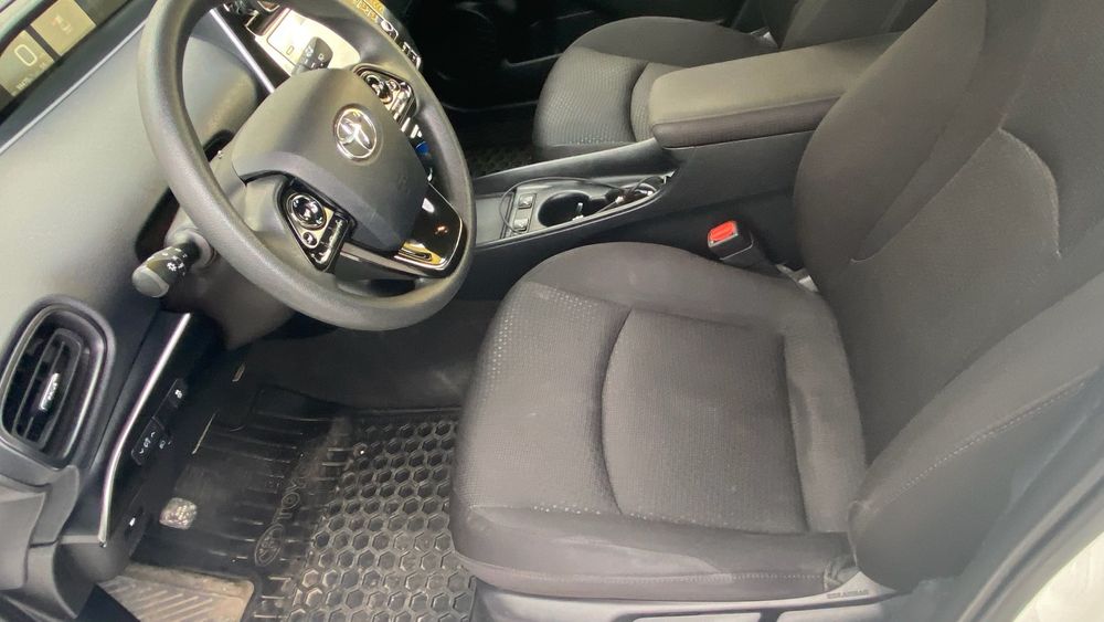 Toyota Prius Hybrid 2020 AWD 4x4