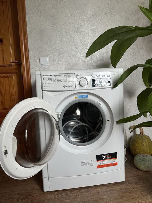 Пральна машина Indesit E2SE 2150 W