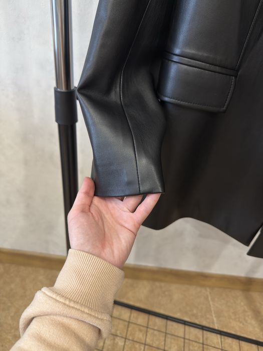 Піджак з еко-шкіри