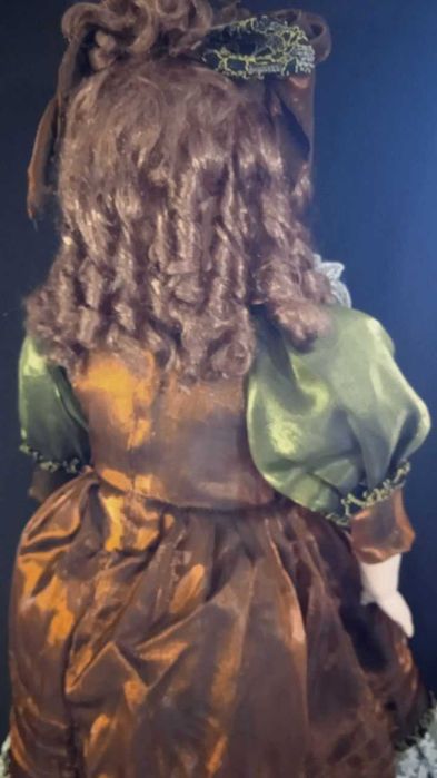 Большая фарфоровая кукла 60+ см