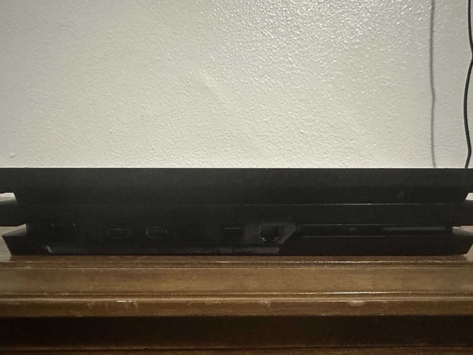 Ps4 Pro 1TB & Comando & Cabos