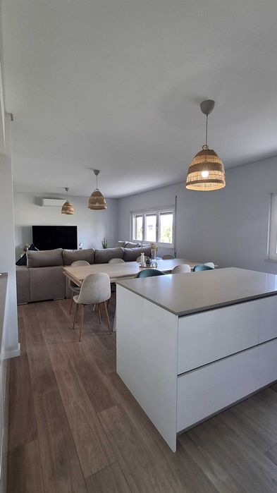 Apartamento T3 novo em Pinhal Novo, 126 m2, classe A, elevador e garagem