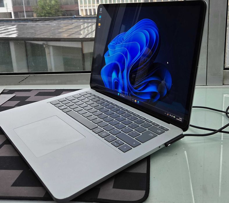 Surface Laptop Studio i5-11300H|16 GB|256GB