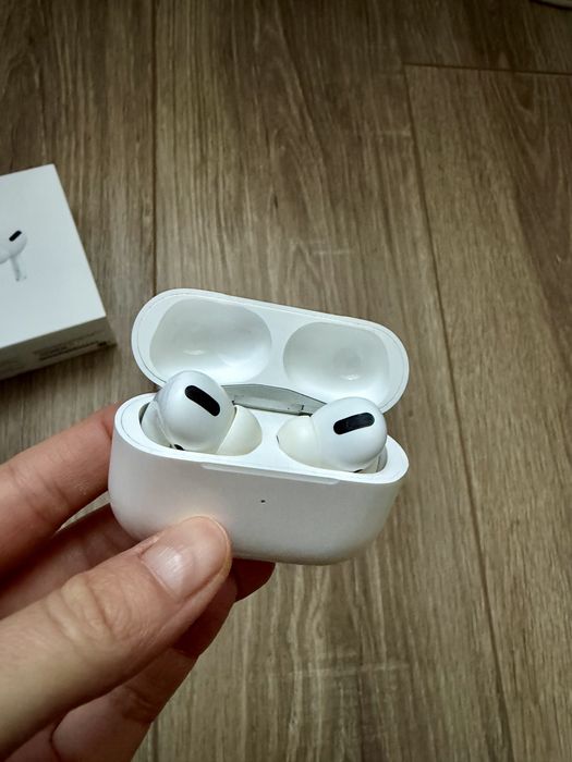 Apple Airpods Pro Wireless charging case, оригінал