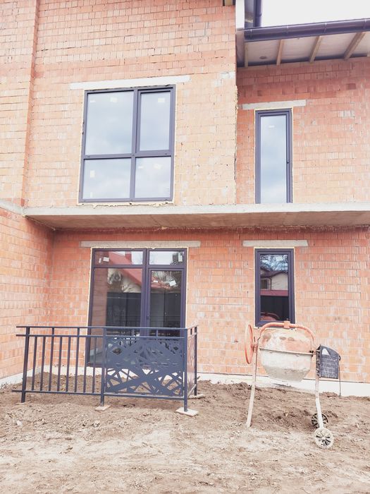 Продаж котеджів смт.Брюховичі