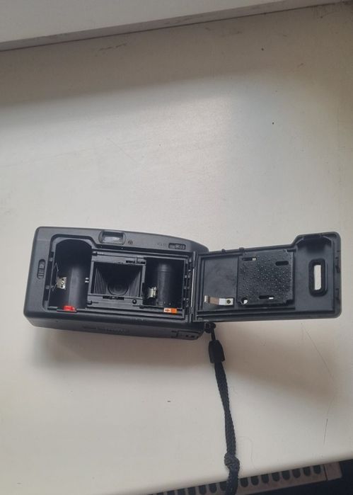 Плівковий фотоапарат Minolta F10BF

справний