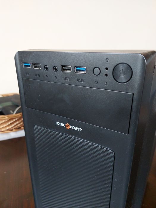 Компютер 
CPU Core i5 10400 , H410, DDR4 8Gb, SSD 2
