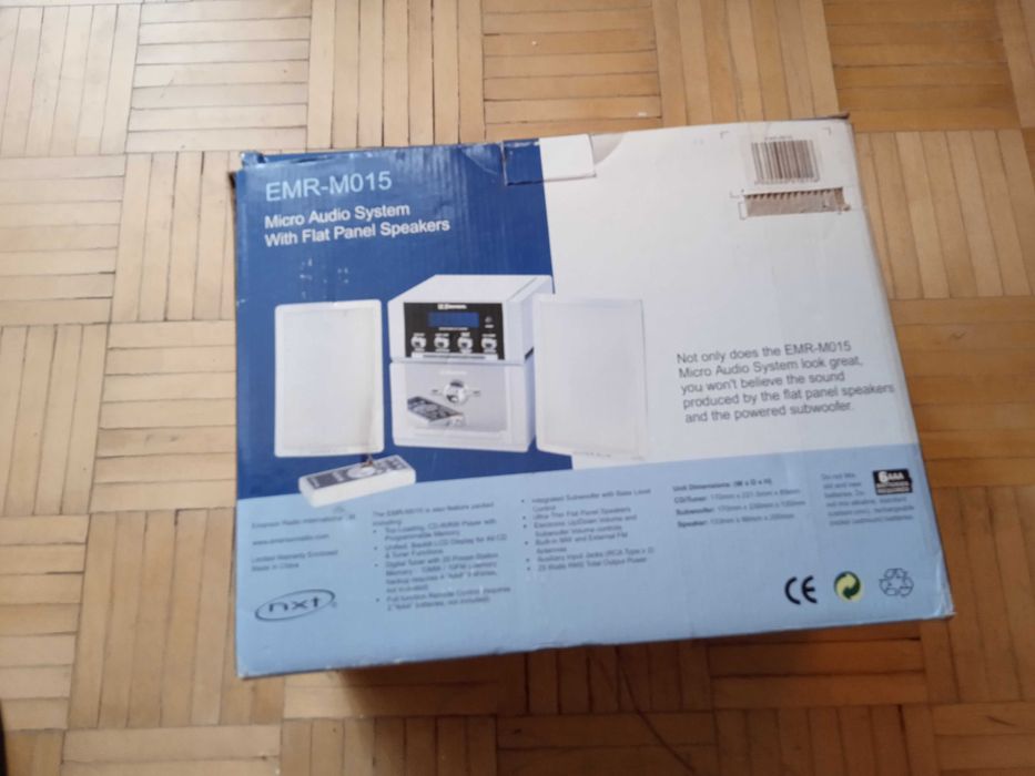 mikro audio system Emerson  do słuchania muzyki z  dwoma  głośniki