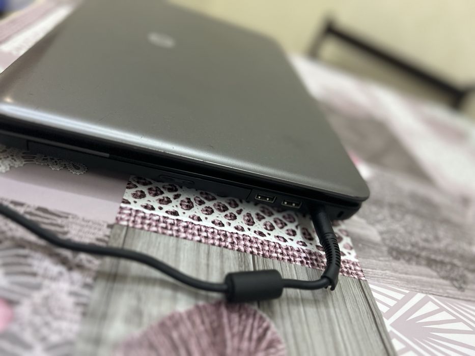 Ноутбук Hp ssd120 ram4 +зу