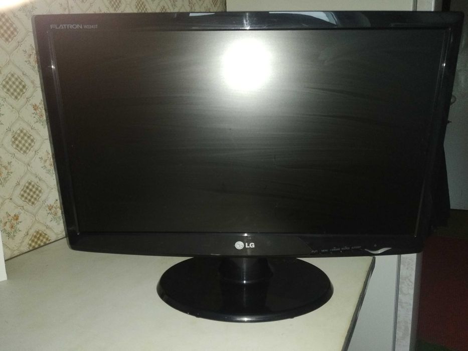 Монітор LG Flatron w2243t