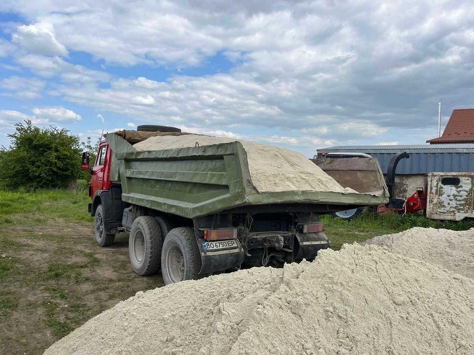 Послуги автомобілем КамАЗ та  ЗИЛ самосвал