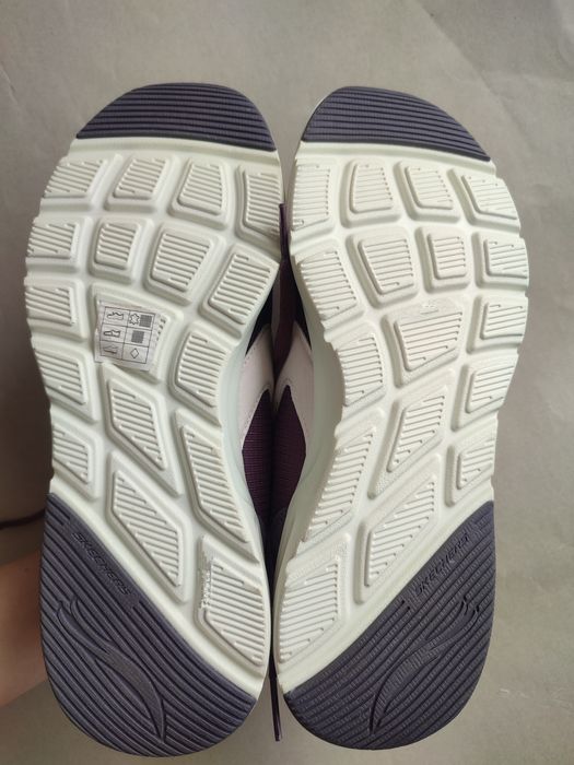 26cm 40 39 Skechers buty do biegania z poduszką
