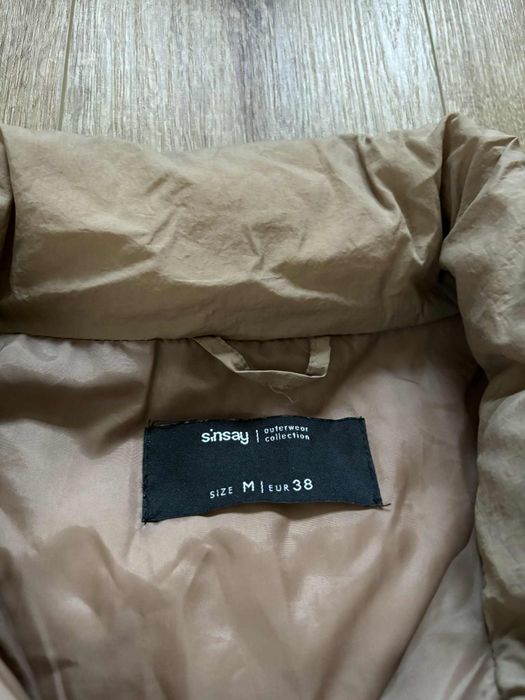 Beżowa puchowa oversize kurtka damska zimowa sinsay rozmiar M