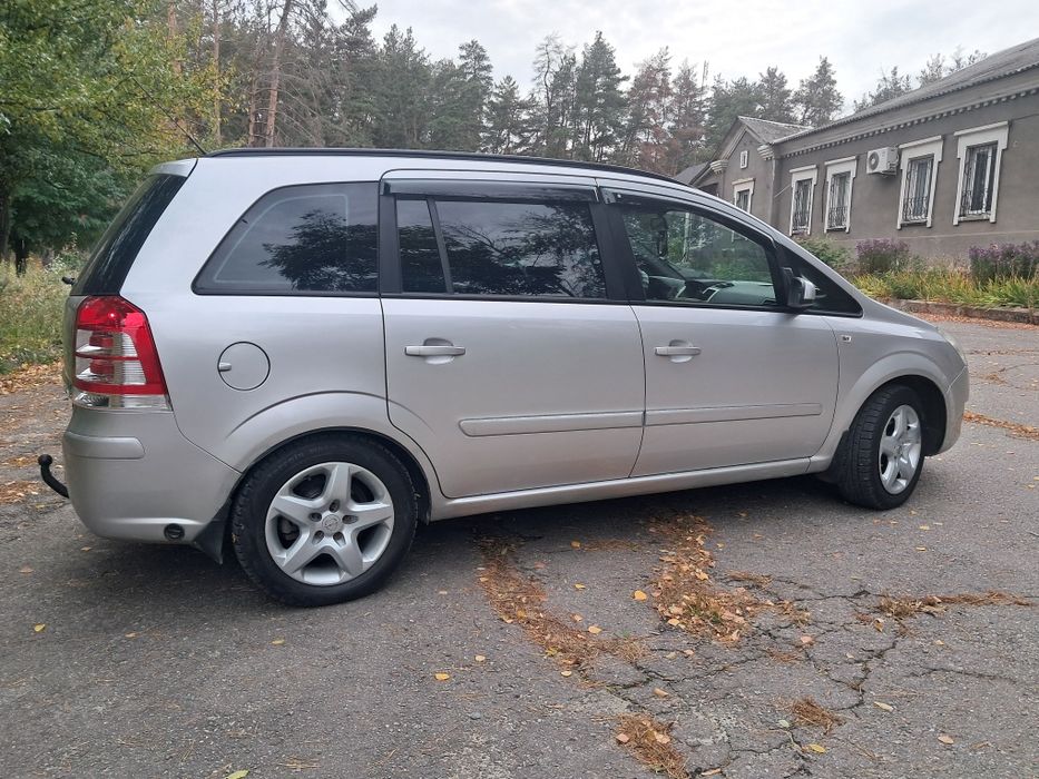 Opel Zafira 2008. Газ