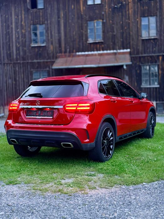 Mercedes Benz GLA250 AMG 2019