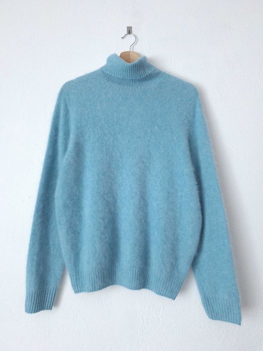 Sweter golf jasny niebieski wełniany kaszmirowy puszysty jak chmurka