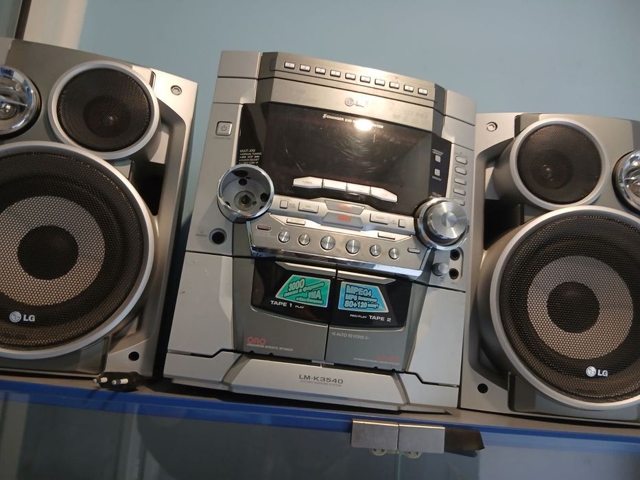 Музичний центр LG LM-K3540 з колонками