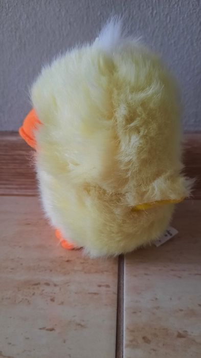 Pluszak mały puchaty kurczaczek