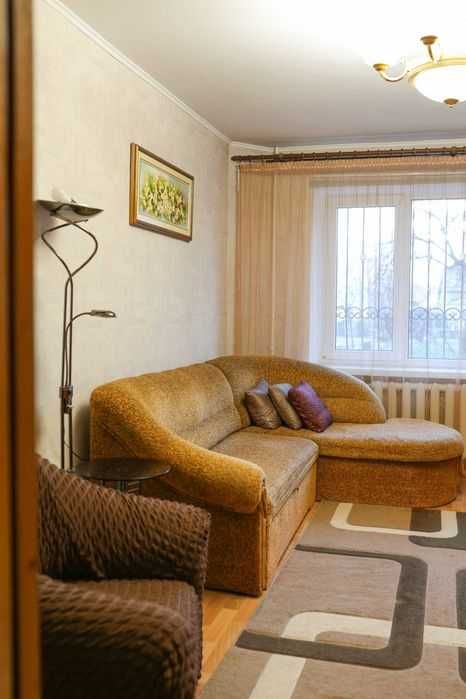 41990 Продається 3-кімнатна квартира в м-рні Гречани