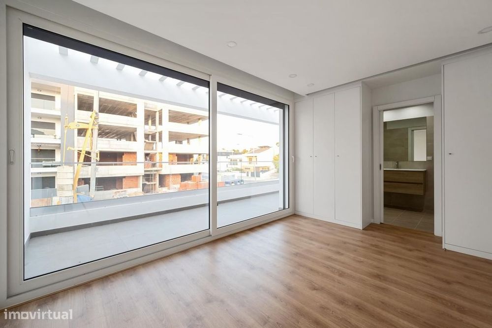 Moradia Geminada T3 com piscina, Quinta da Amizade, Setubal