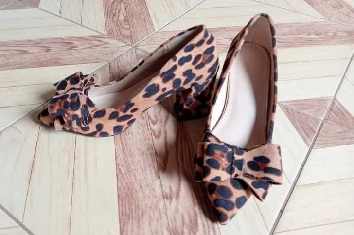 Buty na obcasie w panterkę r. 36