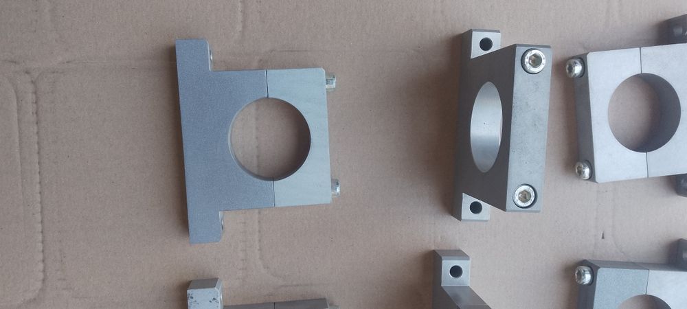 Wspornik aluminium do mocowania
