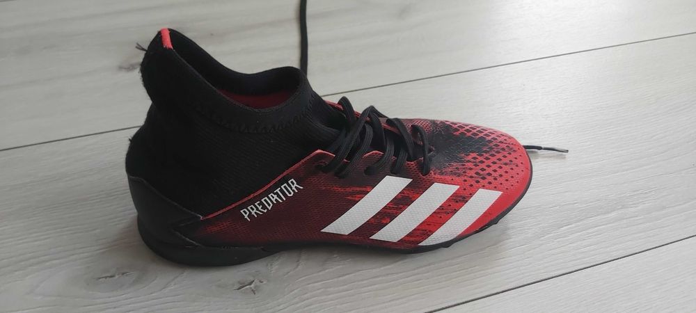 Sprzedam buty Adidas predator rozm 37 1/3