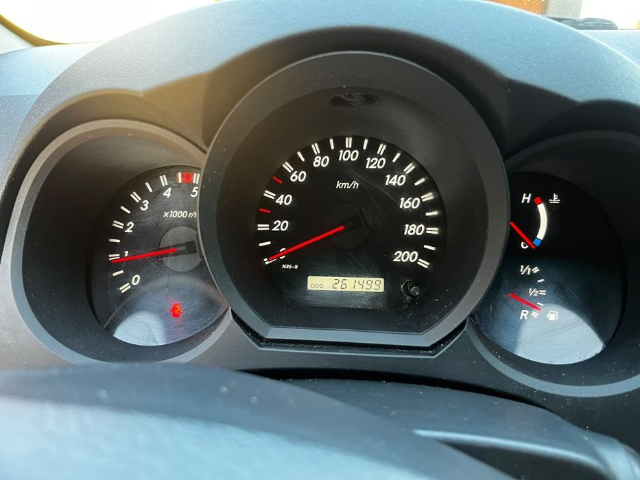 Toyota Hilux 2011r. silnik 3.0 4x4